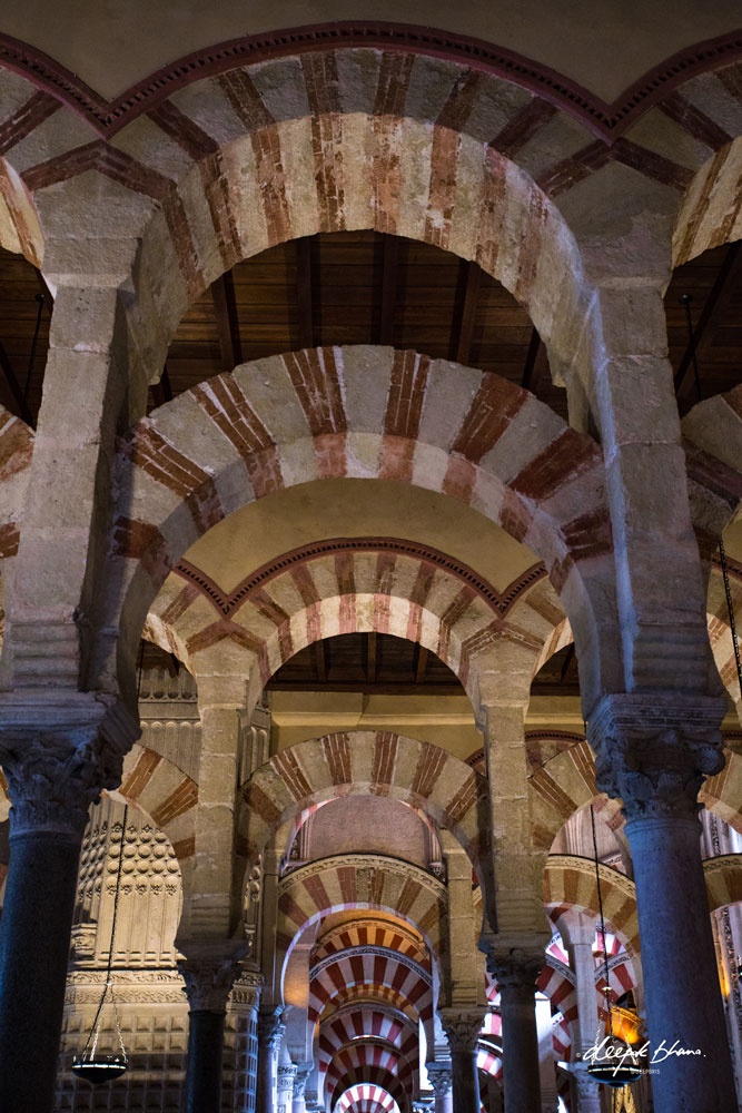 Cordoba-Spain-Mosque-Cathedral-Moorish-arches