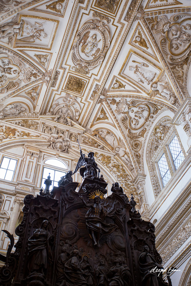 Cordoba-Spain-Mosque-Cathedral--light-and-dark