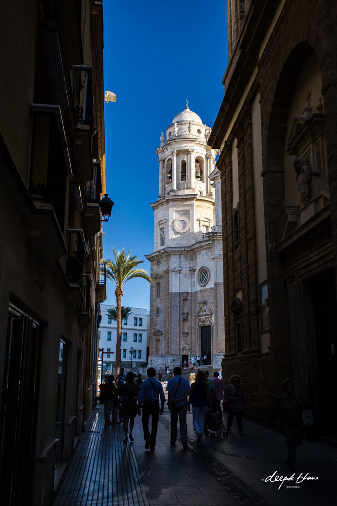 Cadiz-Spain-narrow-street-Cathedral-view.